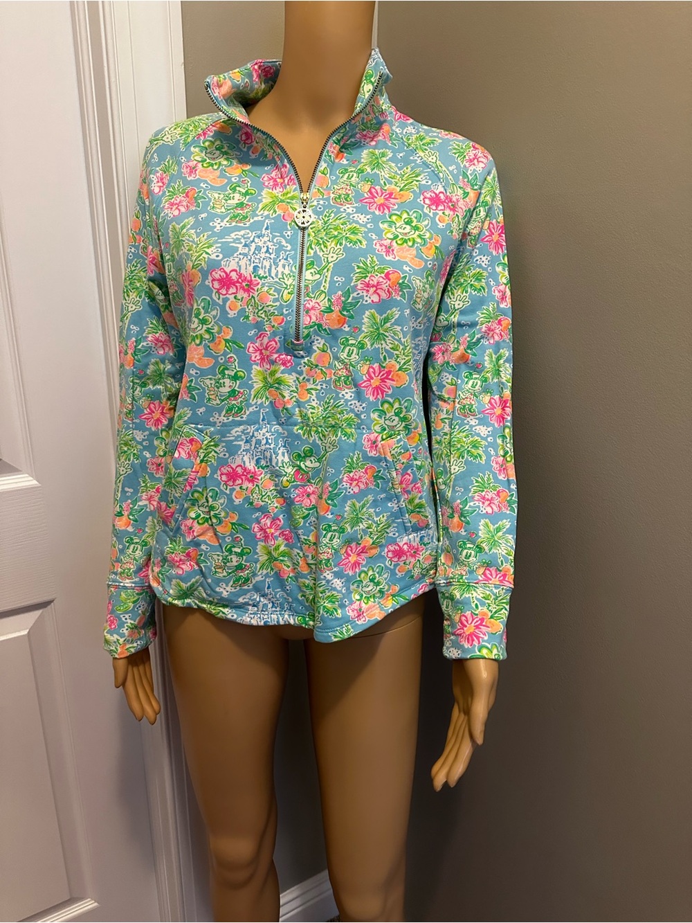 Lilly Pulitzer Skipper Popover in Lilly Disney Collaboration Print